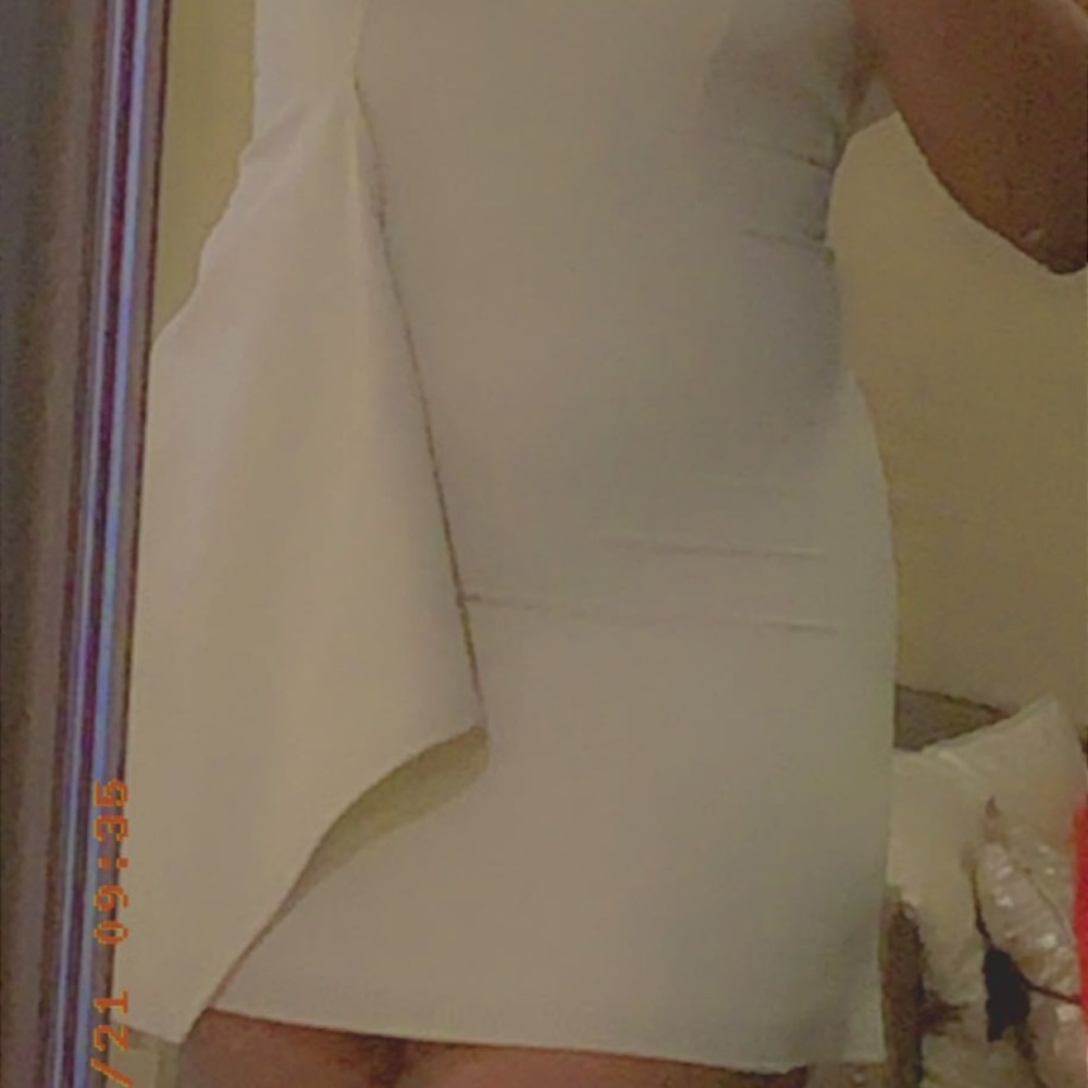 Dress - Picture 3 of 3